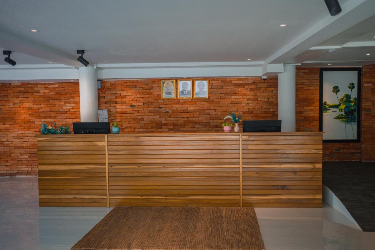 贡布 Montagne Boutique酒店 外观 照片